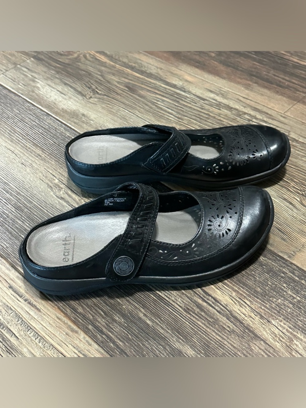 EARTH black Kara hopper slip on Mary Jane comfort shoes women’s 7 mules clog